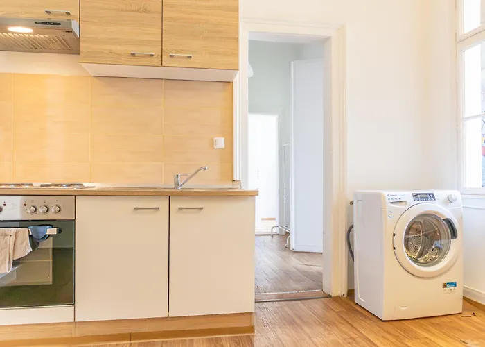 Apartment Spacious 3br Shared Apt. Comfortable And Roomy