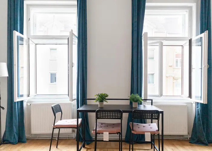 Spacious 3br Shared Apt. Comfortable And Roomy Apartment Vienna