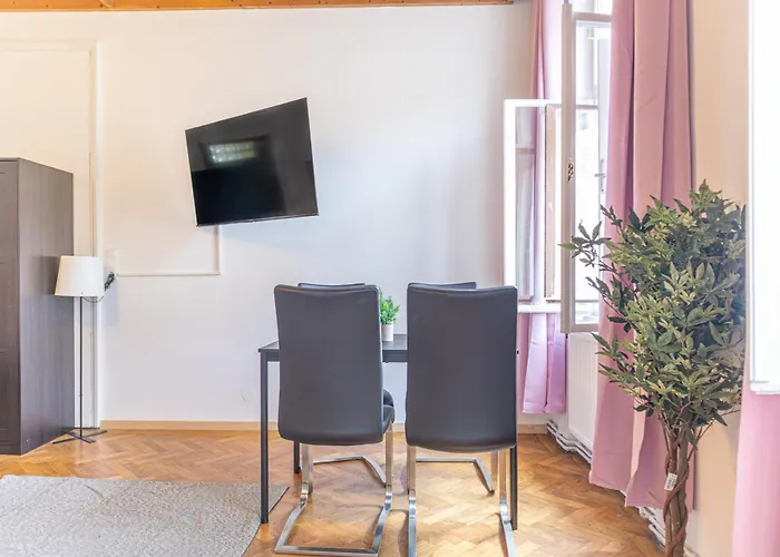 Apartment Spacious 3br Shared Apt. Comfortable And Roomy Vienna