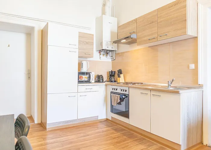 Spacious 3br Shared Apt. Comfortable And Roomy Apartment