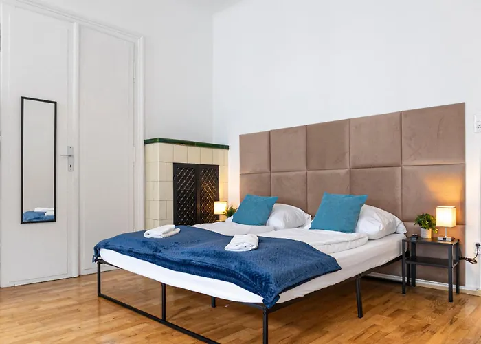 Spacious 3br Shared Apt. Comfortable And Roomy Apartment *