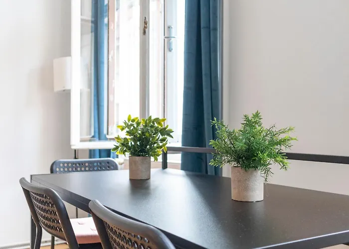 Spacious 3br Shared Apt. Comfortable And Roomy Apartment